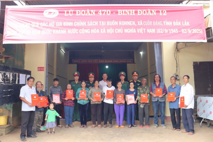 z6967485940477_211cdff56218074a02a50232fddf35d8