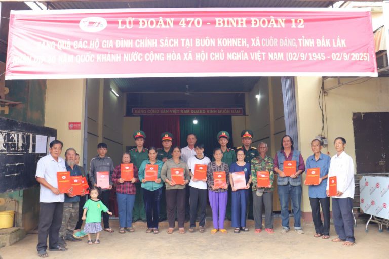 z6967485940477_211cdff56218074a02a50232fddf35d8